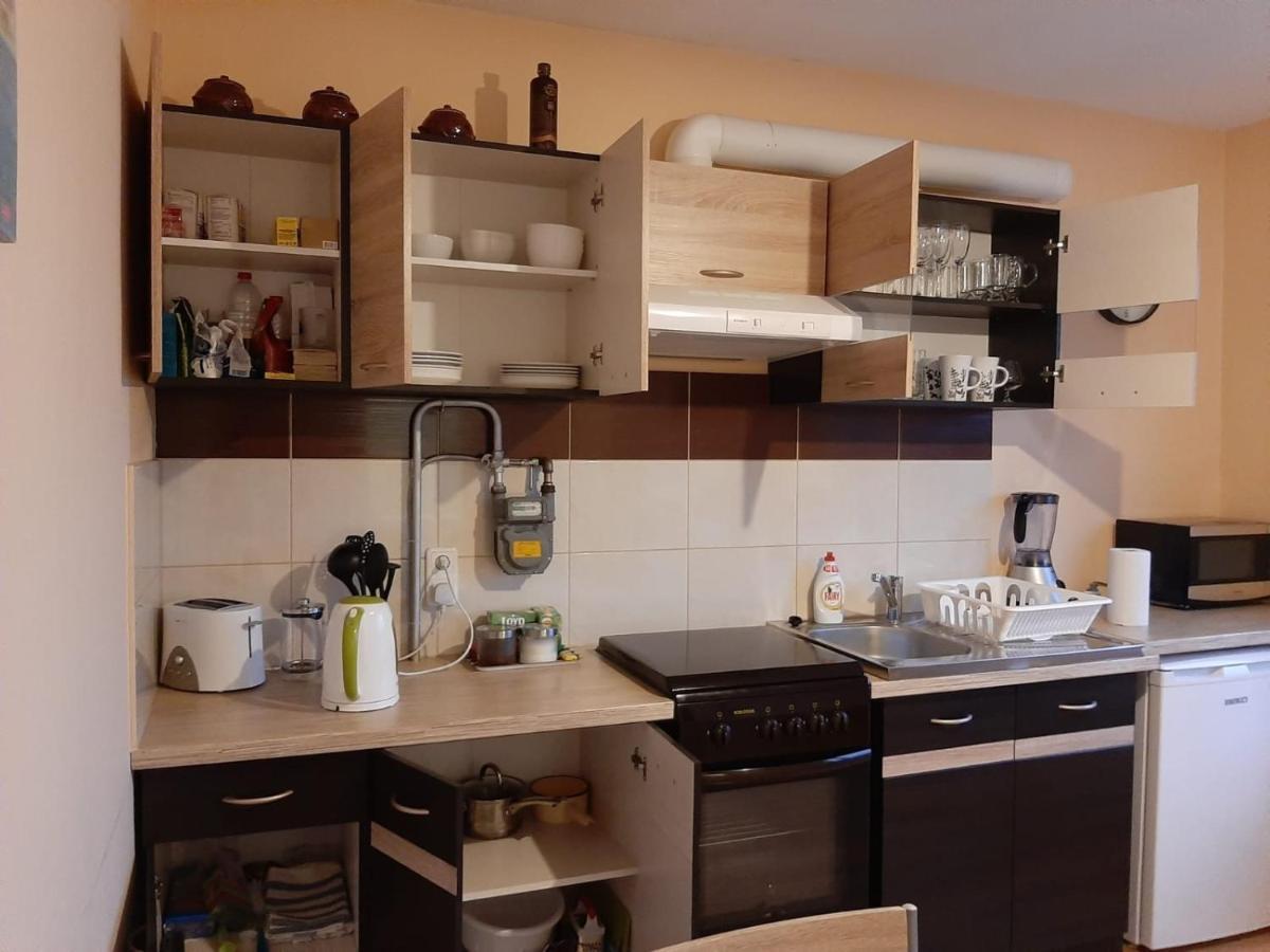 Ergli Apartment Bagian luar foto